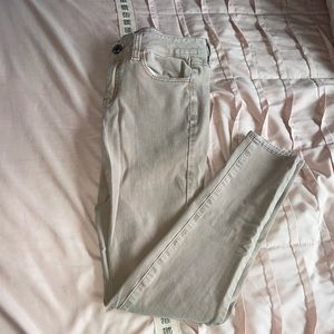 American Eagle Outfitter, Size 4, Flamingo pink